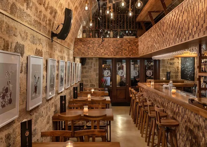 10GR Boutique Hotel&Wine Bar